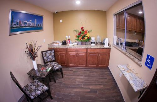 Westmont Hotel | GAREY MOTEL