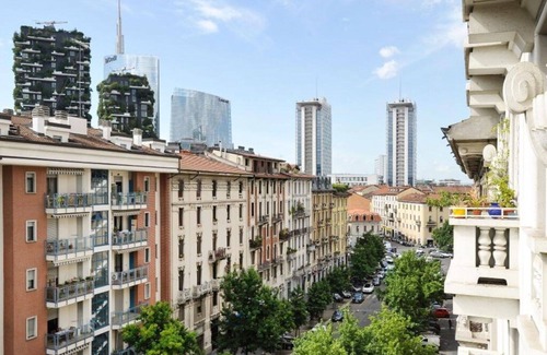 Isola Apartment | Garigliano, Large And Cozy Apt By Halldis