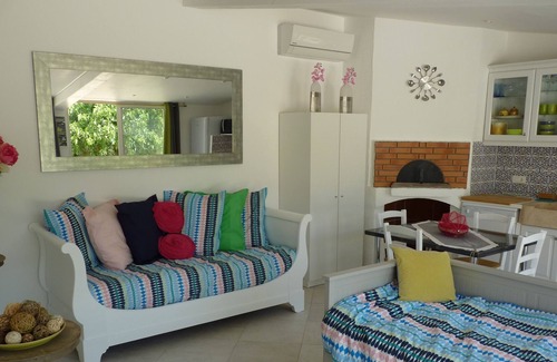 Roquevaire Apartment | Garlaban large studio view
