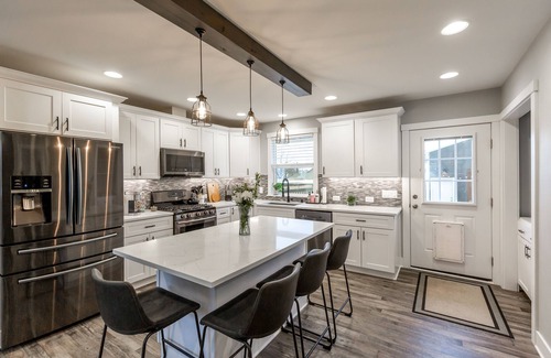 Northtown House | Garland Getaway-Updated 1926 bungalow, Pet-friendly!