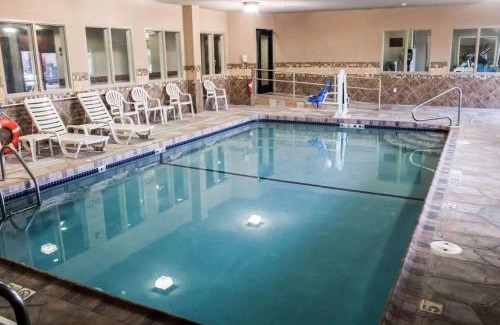 Topeka Hotel | Garner Hotel Topeka West by IHG