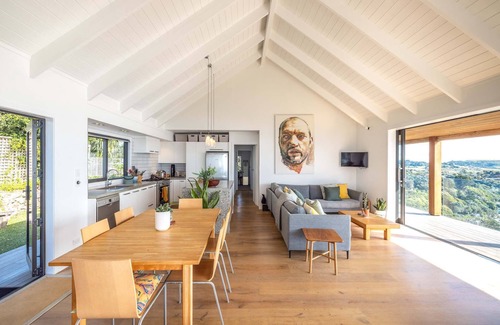 Onetangi House | Garratt Peninsula | Stay Waiheke