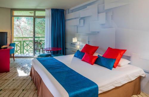 Valescure Hotel | Garrigae Domaine de l'Esterel - piscine & SPA Cinq Mondes
