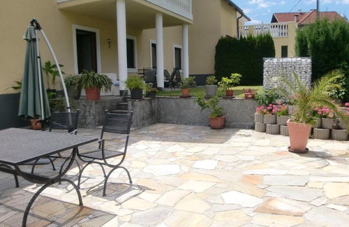 Dellach im Drautal Apartment | Garten- & Loggia-Appartement HERRENHAUS