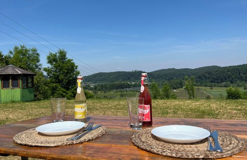 Nitzenweiler Apartment | Garten mit Einzigartigem Panoramablick Nähe Tettnang, Bodensee und Messe