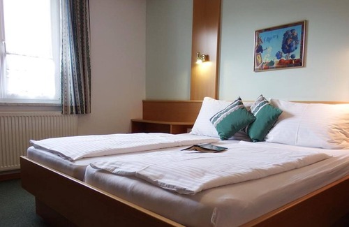 Morbisch am See Cottage | Gartenpension Fischl - double room with shower, toilet