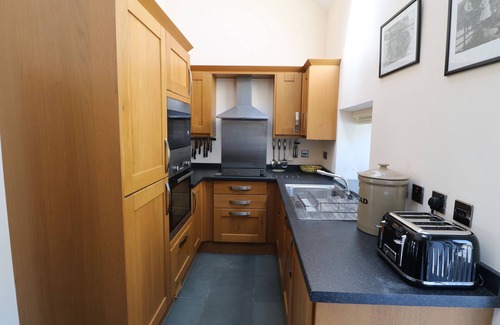 Porthmadog House | GARTH MORTHIN THE FARMHOUSE, pet friendly in Porthmadog