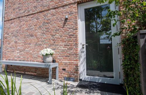 Domburg Apartment | Gastenkamer 'Villa Mondriaan' Domburg KA02