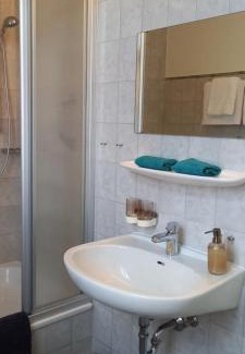 Neustadt an der Weinstrasse Hotel | Gasthaus Mandelhof