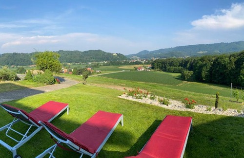 Krast Hotel | Gasthof zum Moosmann - Familie Pachernigg