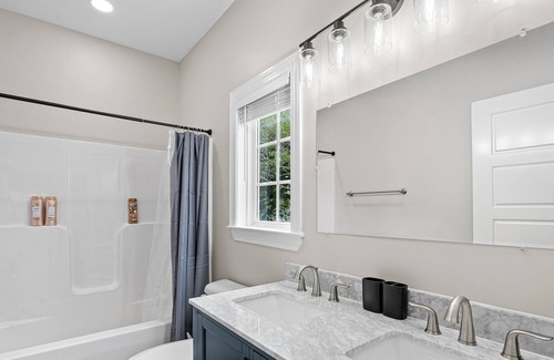 Gastonia House | Gastonia Charmer!
