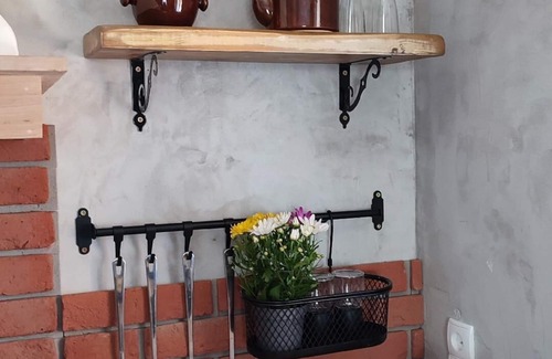 Gorki Mae House | Gate of the Mountains - Cottage Wolf