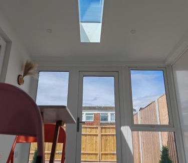 Patchway House | Gated 2 Guests Private House Free Parking