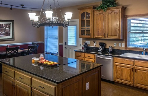 Sevierville House | GATED 5 ACRE PRIVATE LAKEFRONT HOME-THEATER ROOM, GAMES ROOM, HOT TUB, BOAT DOCK