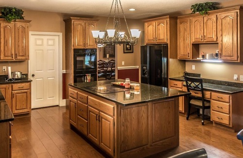 Sevierville House | GATED 5 ACRE PRIVATE LAKEFRONT HOME-THEATER ROOM, GAMES ROOM, HOT TUB, BOAT DOCK