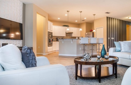 Crystal Cove House | Gated Community, Private pool and game room near Disney!