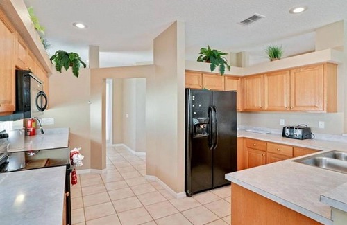 Sunset Lakes Villa | Gated Luxury Villa with Pool-Game Room Near Disney World