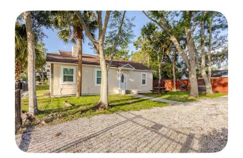 Highland Oaks House | Gated single family home downtown ST Petersburg, FL