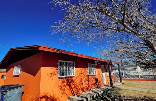 Biggs Field House | GatedHome/2Brm/1bth/CieloVista/Epcc/DelSolHospi/i10/AffordableStays