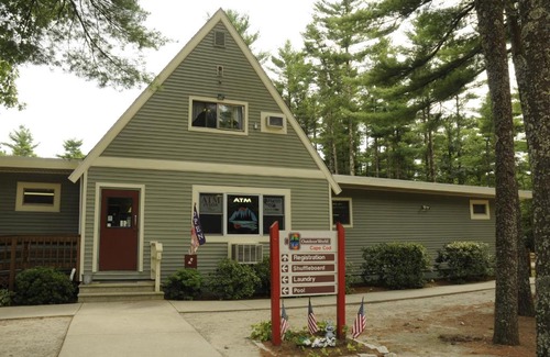 Rochester Resort | Gateway to Cape Cod Vacation Cottage 1
