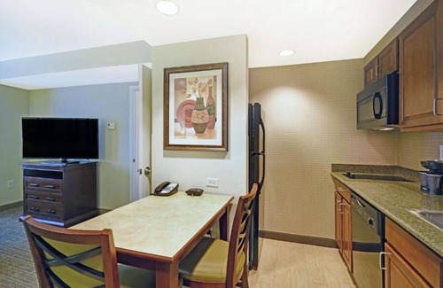 Gateway House | Gateway to Denver!