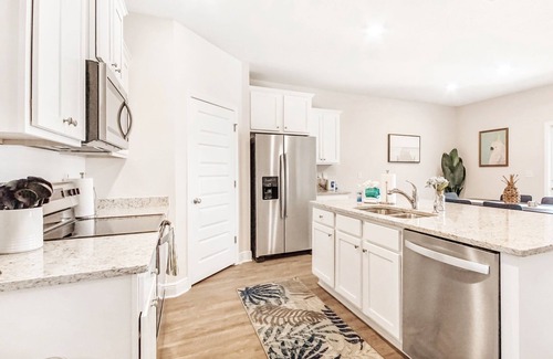 Upper Grand Lagoon House | Gateway to PCB with all King Beds Mins from Breaches and & More!