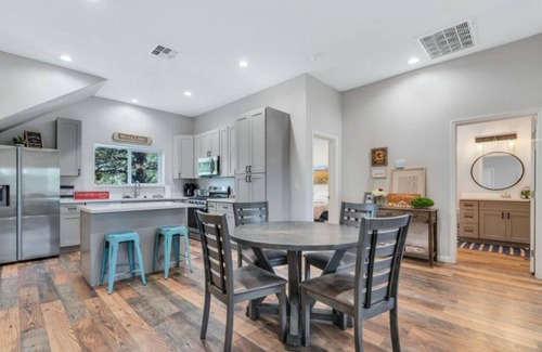 Williams House | Gateway to the Grand Canyon - Enjoy our Wilderness Retreat amongst the pines