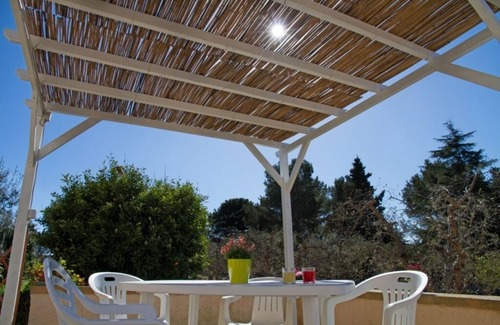 Cozzana House | Gateway to the Olives