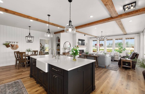 Columbia Falls House | Gather in Comfort: Large Property with 5 Rentals