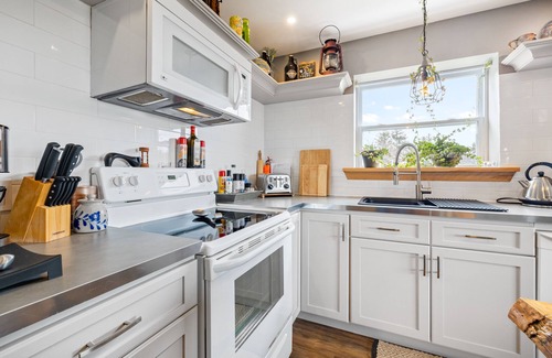 Tyne Valley Cottage | Gather with your Family & Friends under One Roof in Prince Edward Island, Canada