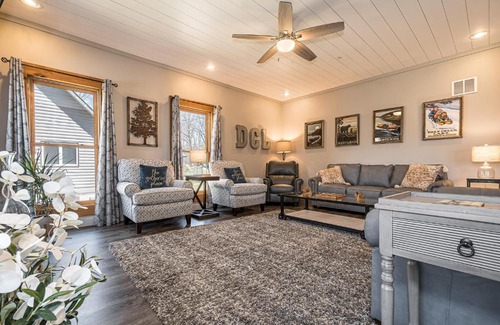 Oakland House | Gathering Place