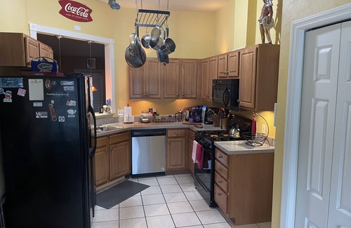 Gainesville House | Gator Alumni House, 2 Miles From Campus