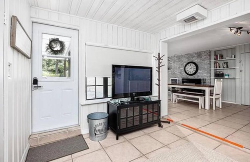 Gainesville House | Gator Den 6 Bedrooms Steps to UF