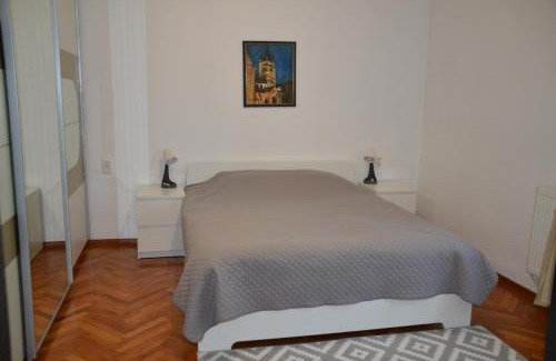 Tractorul Apartment | Gavri's Relaxing Place