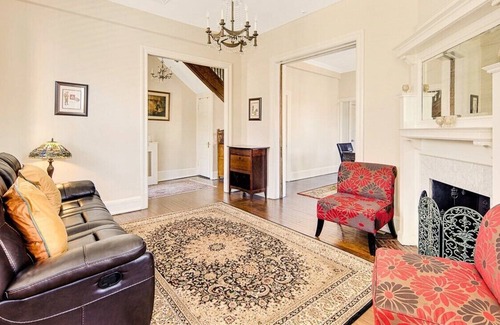Stanton Park House | Gay Friendly Grand Corner Home 3 blocks to Cap