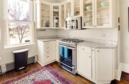 Stanton Park House | Gay Friendly Grand Corner Home 3 blocks to Cap
