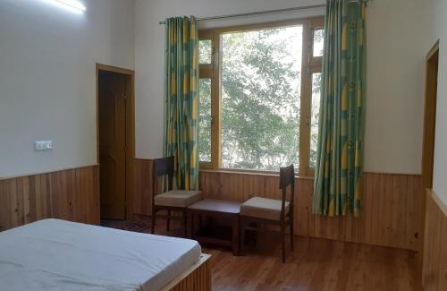 Bhuntar House | Gazing Moon Homestay