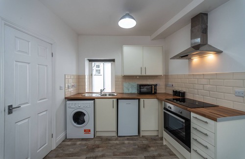 Neath Apartment | Fully Equipped Kitchen, Double room