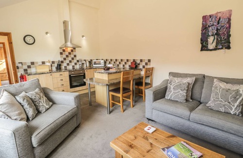 Thirsk Cottage | KITCHEN COTTAGE, romantic, with a garden in Thirsk