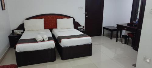 Angamali Hotel | Gee Bee Palace