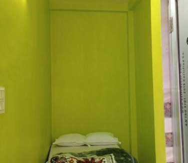 Faizabad House | Geeta Teerth Guest House AC and Non AC Rooms
