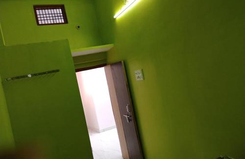 Faizabad House | Geeta Teerth Guest House AC and Non AC Rooms