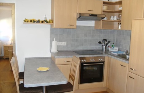 Neualbenreuth Apartment | Gemütlich eingerichtete FeWo mit Blick über den Marktplatz