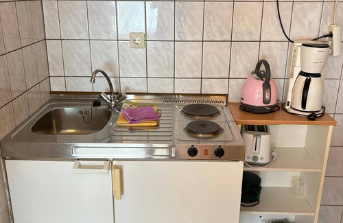 Emden Apartment | Gemütliche 1-raum-wohnung, 2 Pers., Emden am Deich, Parkplatz, Grillplatz, Wlan