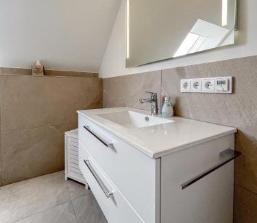 Graevenwiesbach Apartment | Gemütliche Wohnung zum Entspannen im Taunus