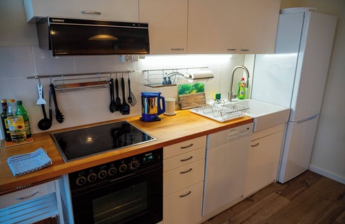 Lengnau Apartment | Gemütliche Wohnung mit Terasse und Feuerstelle