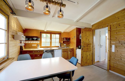 Bunsdorf House | Gemütliches Ferienhaus mit Pool und Sauna Direkt am Wittensee für bis zu Acht Pe