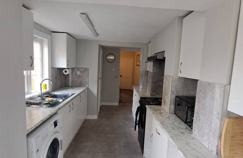 Godmanchester House | Generous 3 bed in the heart of the village