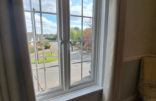 Godmanchester House | Generous 3 bed in the heart of the village