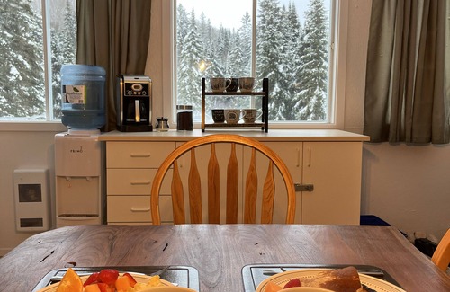 Notre-Dame-Des-Bois Ski Chalet | Genesis SPA and FOYER